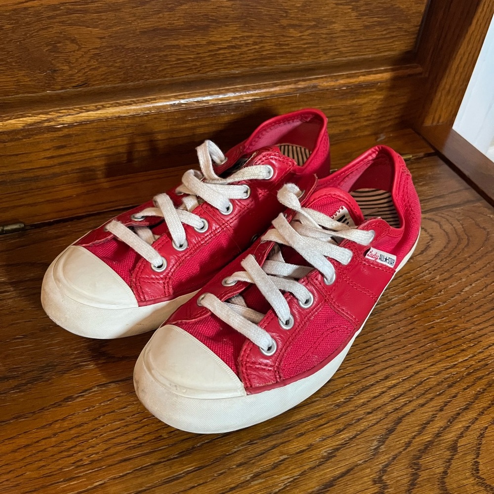 Red Converse